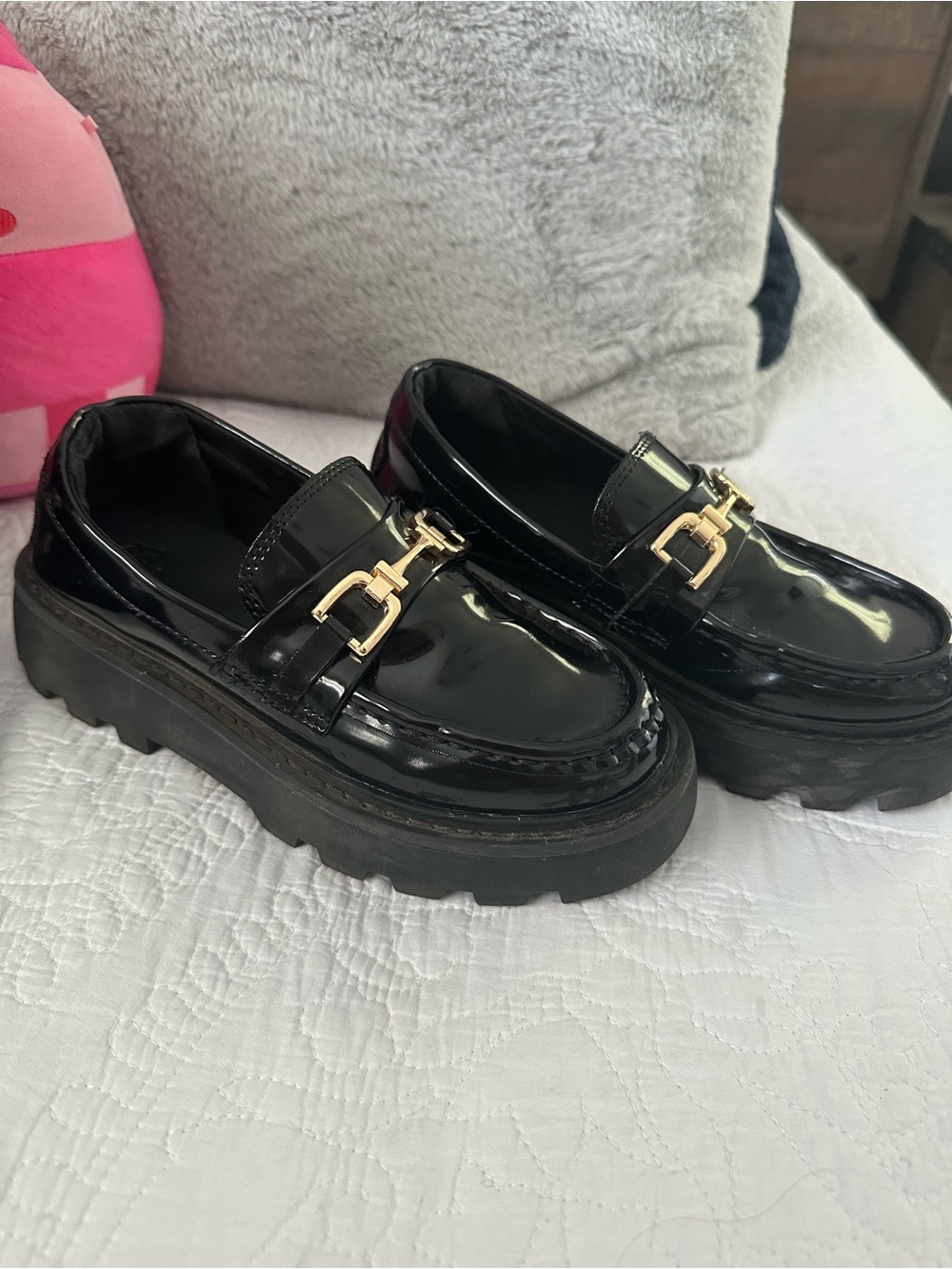 Girls Zara 32 1/1.5 Black Patent Platform platform Loafers with Gold buckle
